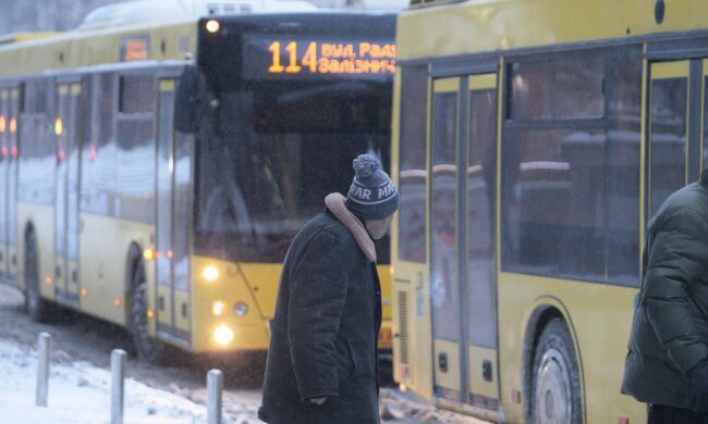 Трамваї «відпочивають»: Список маршрутів Києва, де завтра курсуватимуть лише автобуси