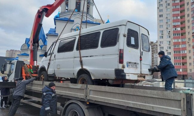 На Позняках розігнали вуличних торговців