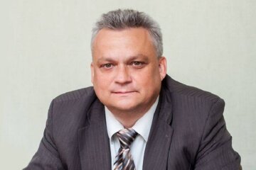 Сказали не сіяти паніку: помер директор школи, в якій приховували ковід у вчителів
