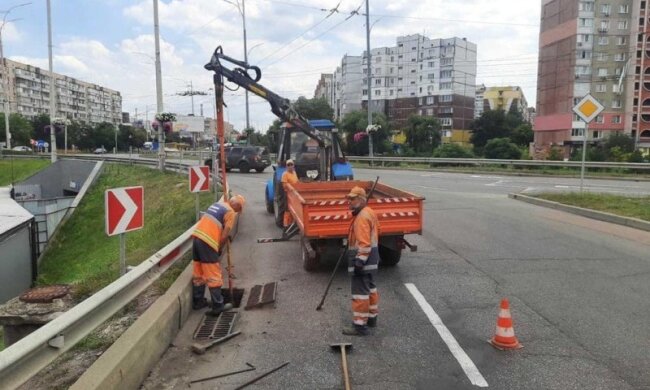 У Києві гідрослужби працюють у посиленому режимі через можливу грозу вночі 25 липня