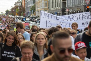 “Не можна бути людиною і не поважати інше життя”, – про що говорили на марші за тварин