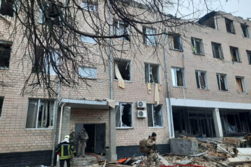 У Києві погасили пожежу у військовій будівлі