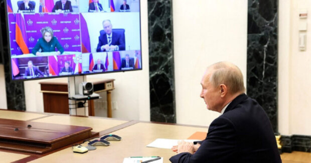 Очільник кремля визнає, що війська рф здають позиції, але “не масово”