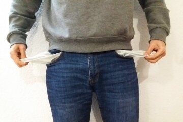 Гроші безробітним закінчуються, уряд хоче взяти мільярди з ковід-фонду