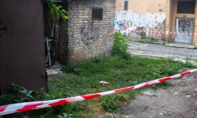Жінка народила дитину на вулиці та пішла