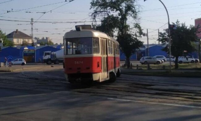 У Києві трамвай з’їхав з рельс