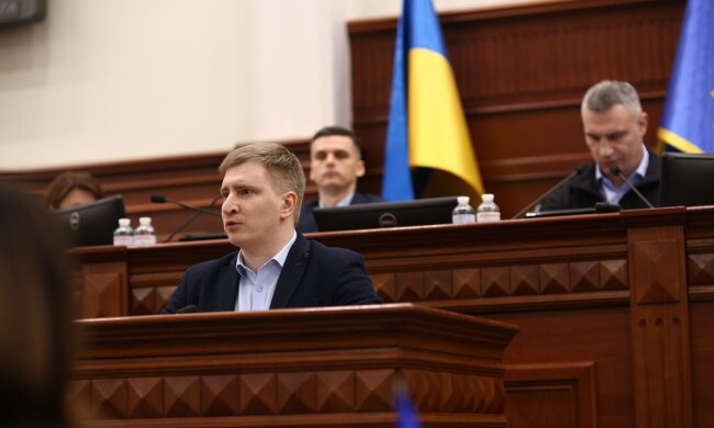 Київрада не проголосувала за відставку Бондаренка, проте він пішов сам