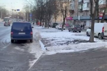 У Києві від МАФів звільнили простір біля перехрестя вулиць Дорогожицької і Олени Теліги