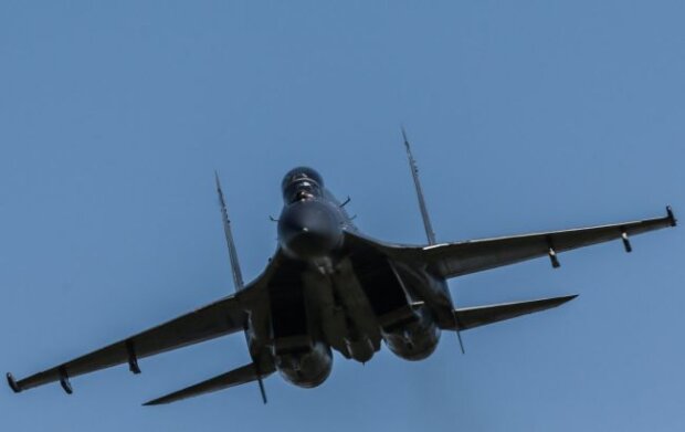 Росія починає розбирати літаки на запчастини через західні санкції, – Reuters