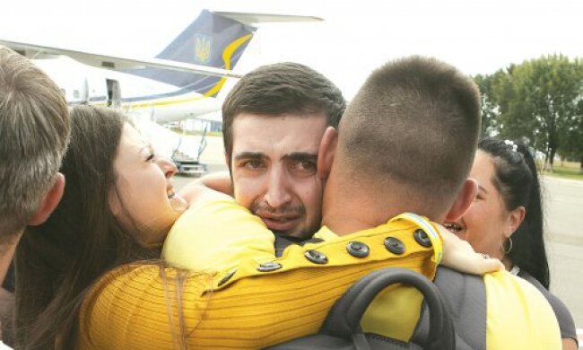 35 полонених повернулися в Україну