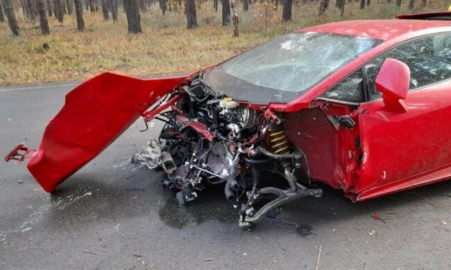 В ході знімання фільму під Києвом розбили дорогий спортивний автомобіль