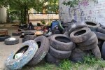 На Солом’янці безхатьки облаштували собі “лаунж”