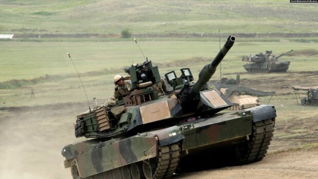США: танки Abrams укомплектовують усім необхідним для передачі Україні