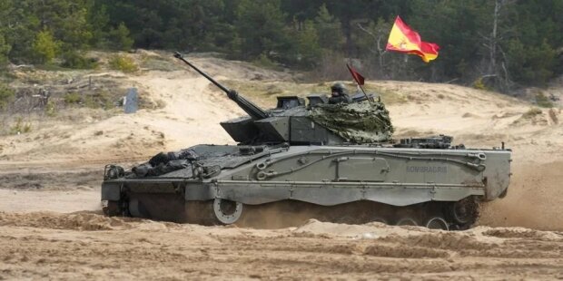 Ще шість танків для України вже в порту Іспанії — будуть на фронті до кінця квітня