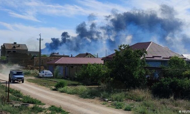 Через вибухи на складі боєприпасів в окупованому Криму евакуювали дві тисячі людей