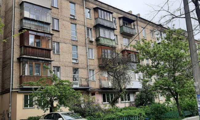 У столиці повідомили про підозру шахрайці, що видавала себе за померлу власницю квартири