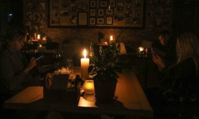 В Україні скасовують “день без світла” через ракетні удари РФ, — “Укренерго”