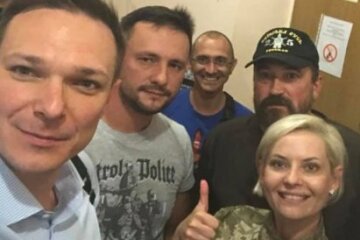 Активісти разом з “Європейською солідарністю” домоглись продовження ліцензії радіо “Армія FM”