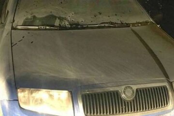У Києві обстріляли та підпалили машину