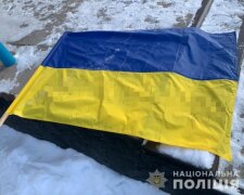 На Вінниччині п’яна дівчина розписала прапор України лайкою, їй загрожує ув’язнення