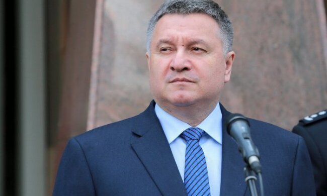 Аваков в Кабміні мінімум на півроку