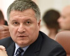Арсен Аваков офіційно подав у відставку