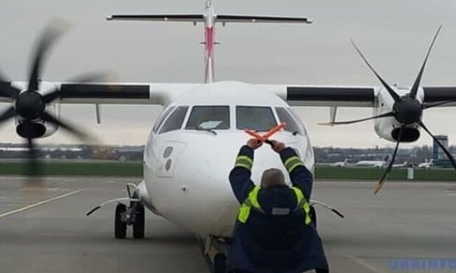 В Україну доставлена вакцина Pfizer