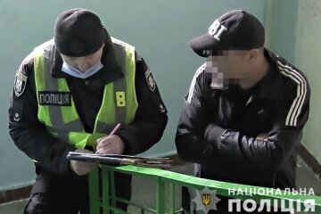 Гості вбили ножем 33-річного киянина поки його матір спала за стіною