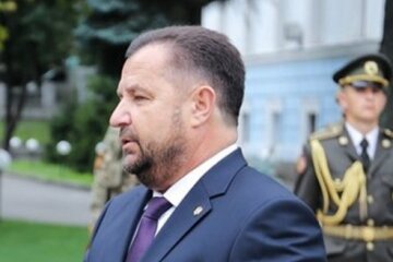 Цивільний Полторак змінив імідж