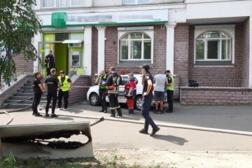 Нападниці на банк у Києві загрожує до 15 років в’язниці