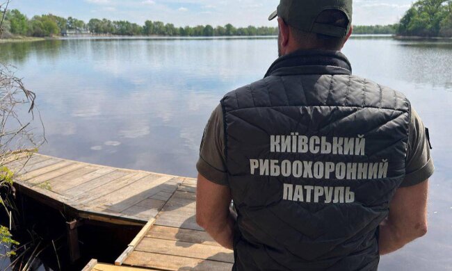 Нищівний удар по екології: у столичному регіоні за два тижні викрили десятки браконьєрів із сотнями кілограмів риби