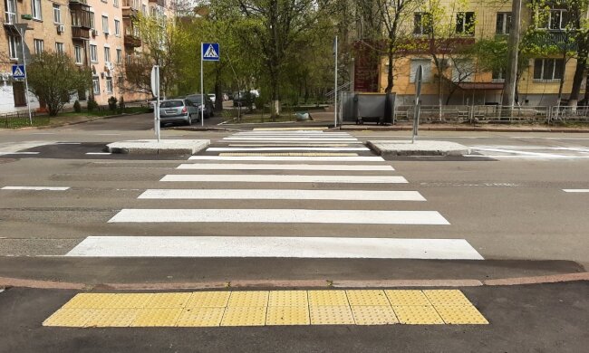 Біля всіх шкіл столиці покращать дорожню інфраструктуру: КМДА