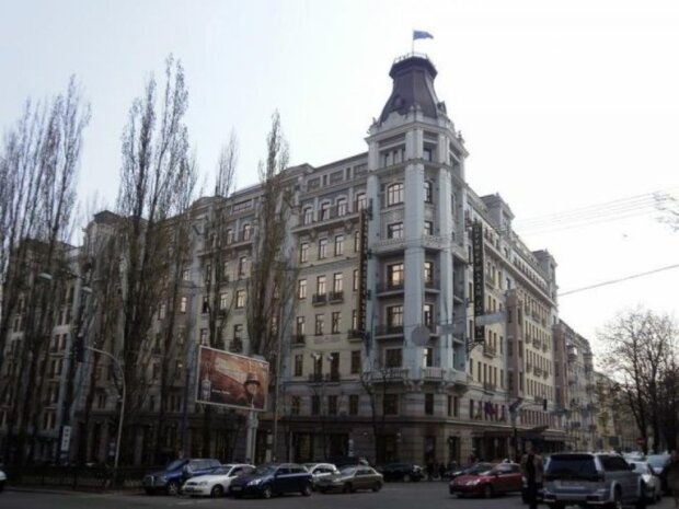 Екс-заступника начальника поліції Києва обікрали у 5-зірковому готелі в центрі столиці