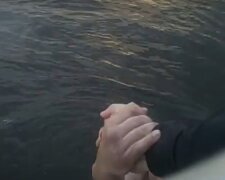 Іноземний громадянин ледь не потонув у Дніпрі (відео)
