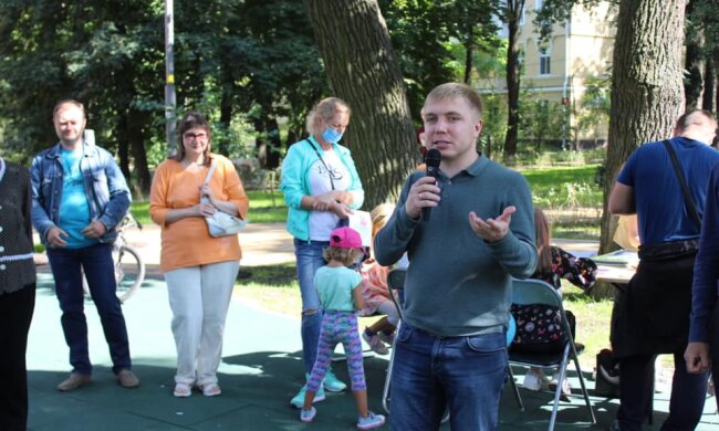 Андрей Андреев: Моего избирателя интересуют конкретные дела, а не партийные флаги