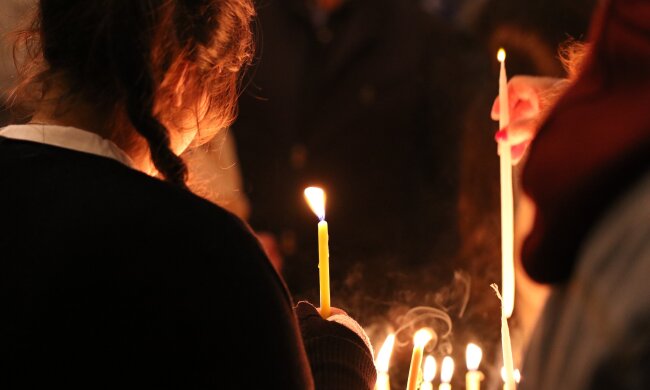 Коронавірус: ПЦУ вводить обмеження богослужінь та відвідування храмів