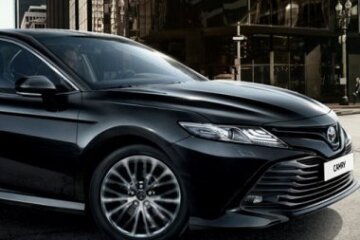 Лісівники купили Toyota Camry у найдорожчій комплектації за мільйон