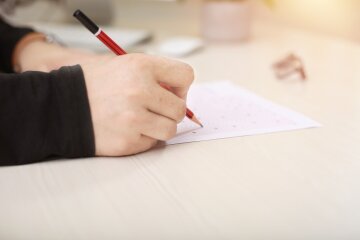 Рада скасувала довідку про несудимість для кандидатів на місцевих виборах