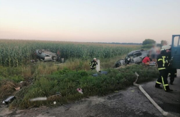 На Київщині зіткнулися два легковики: загинула дитина