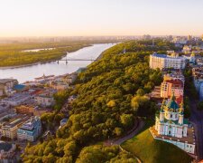 Річковий порт відкриває сезон теплохідних прогулянок Дніпром