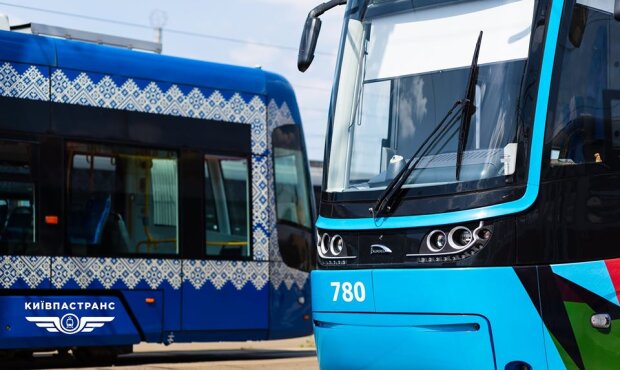 В Києві запустили додаткові спецрейси автобусів (маршрути)