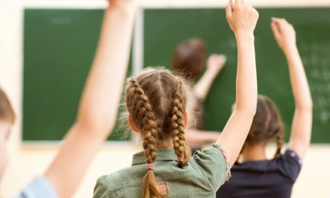 У КМДА запевняють: діти – у безпеці, всі заклади освіти Києва мають місця для укриття в разі загрози