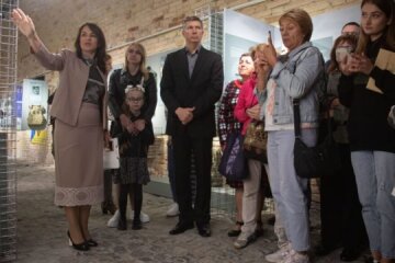 У Києві відкрилася виставка «Сталеві титани Бахмута»