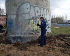 Вибух біля Петербурга: на місці покинутої ТЕЦ утворилася шестиметрова вирва