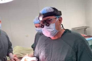У Києві вперше зробили трансплантацію серця (відео)