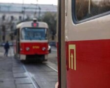Пів мільйона до депо: у Києві за перевезення двох трамваїв хочуть заплатити, як за пів царства