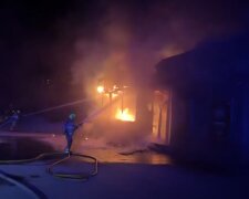У Києві під час комендантської години горів нічний клуб