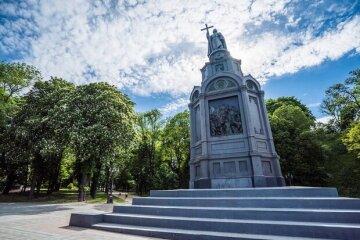 У найближчі роки в Києві відреставрують вісім пам’ятників культури