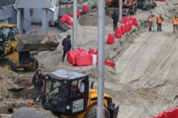 На Шулявському мосту виникли проблеми: будівництво затягується