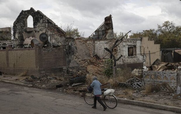 Росіяни обстріляли центр та передмістя Херсона: є жертви